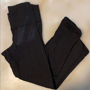 Lululemon crops size 4